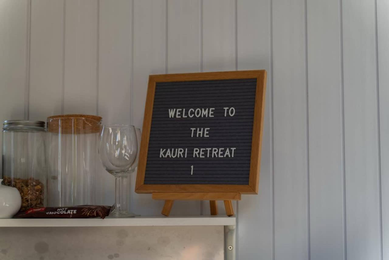Вилла The Kauri Getaway By Tiny Away Waitoki Экстерьер фото